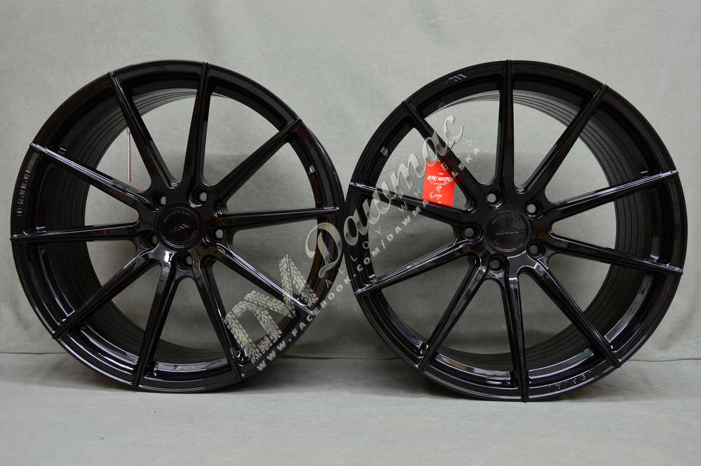 ISPIRI FFR1 20" 9J ET35 + 10J ET45 5x120 Corsa Black