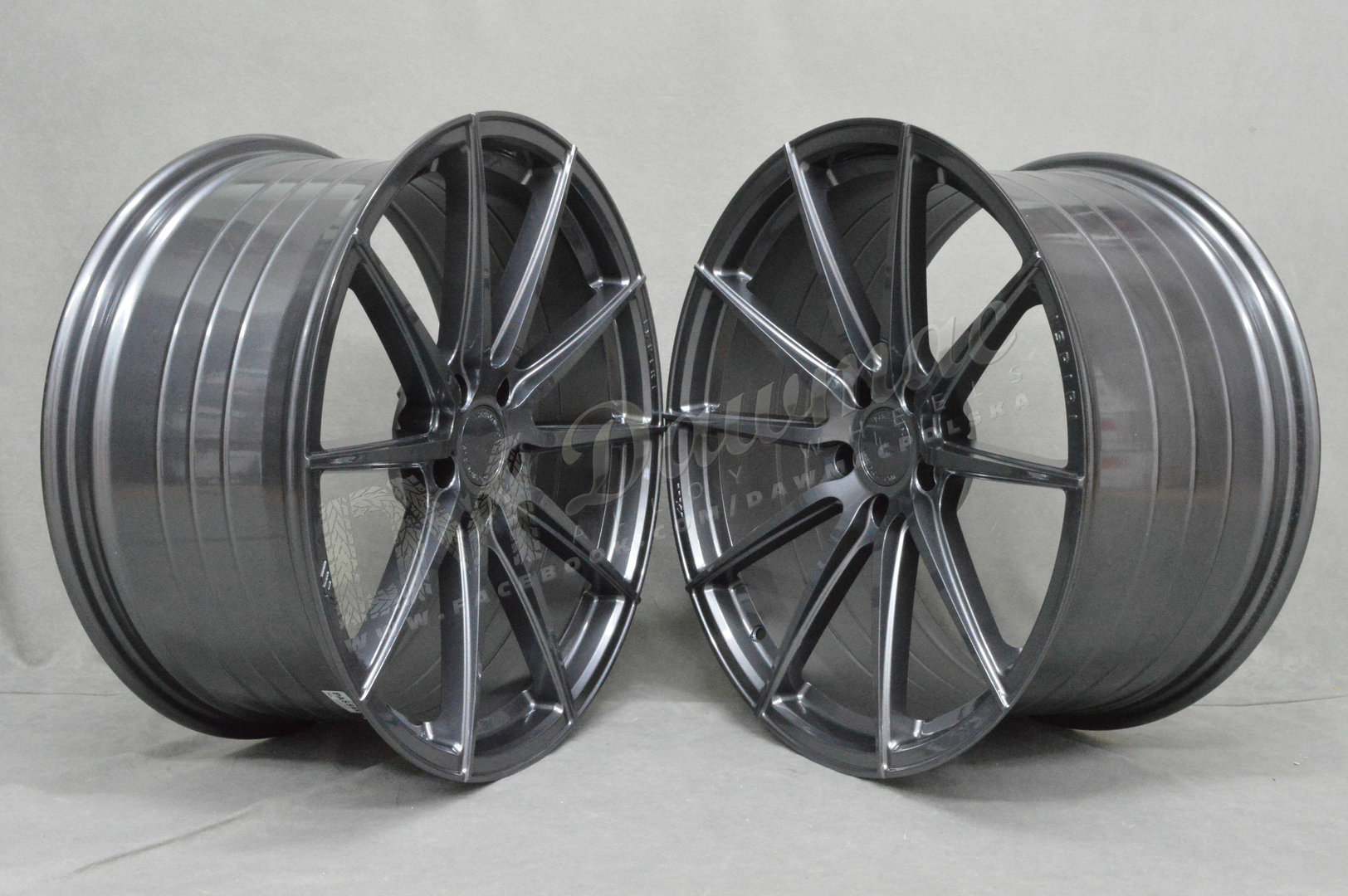 ISPIRI FFR1 20'' 9J ET38 + 10J ET40 5x114,3 Carbon Graphite - obrazek 3