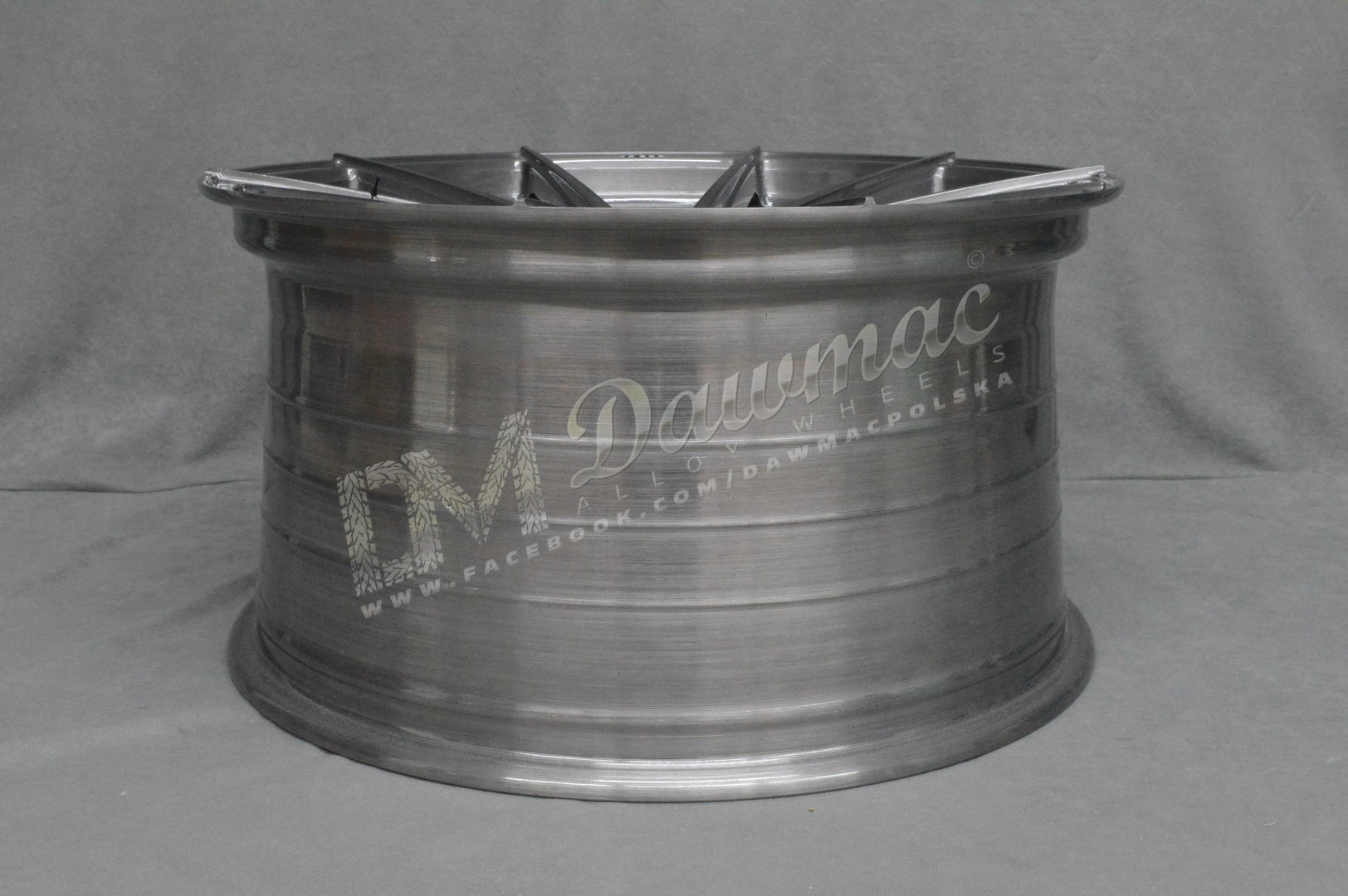 ISPIRI FFR1 21" 10,5J ET30 5x112 Full Brushed Carbon Titanium - obrazek 9