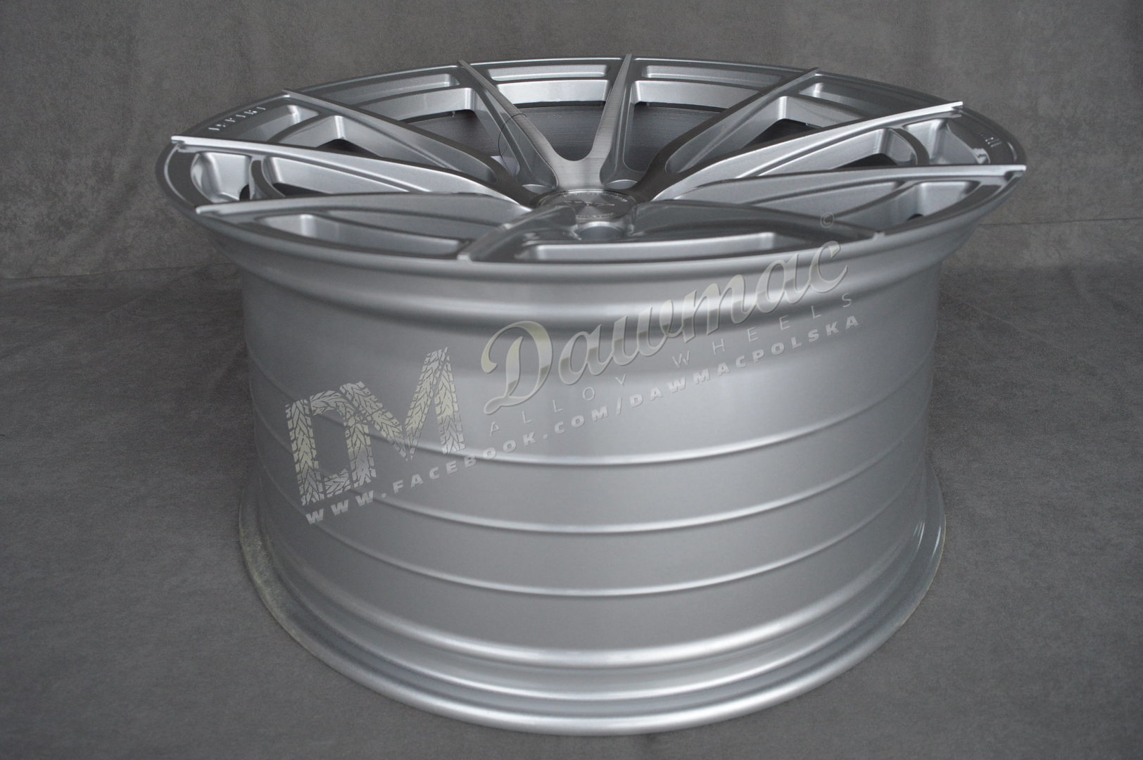 ISPIRI FFR2 20" 9J ET32 + 10J ET45 5x112 Pure Silver Brushed - obrazek 7