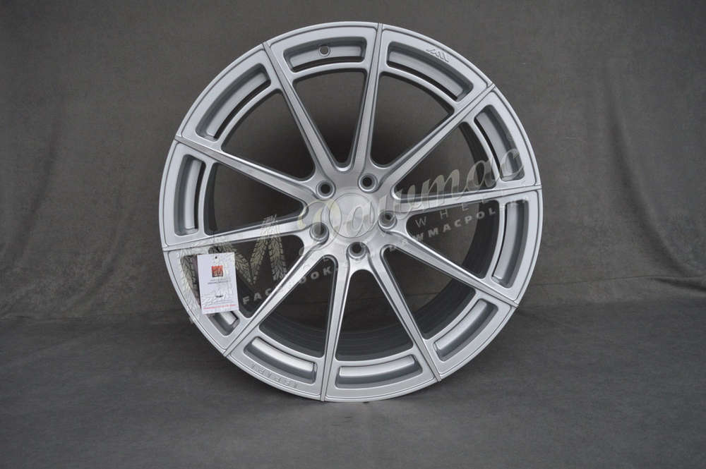 ISPIRI FFR2 20" 9J ET35 + 10J ET45 5x120 Pure Silver Brushed