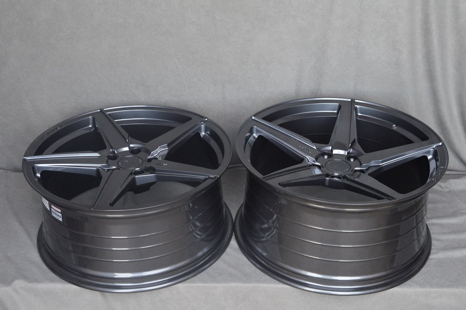 ISPIRI FFR5 20" 9J ET32 + 10,5J ET30 5x112 Carbon Graphite - obrazek 6
