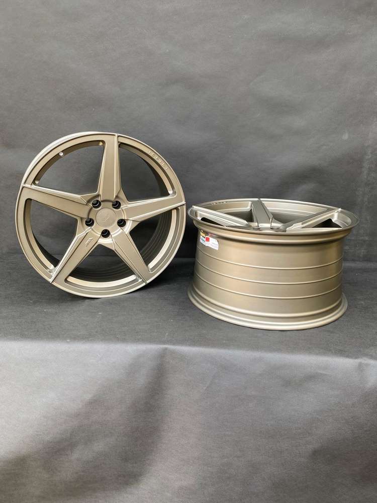 ISPIRI FFR5 20" 9J ET32 + 10,5J ET30 5x112 Matt Carbon Bronze