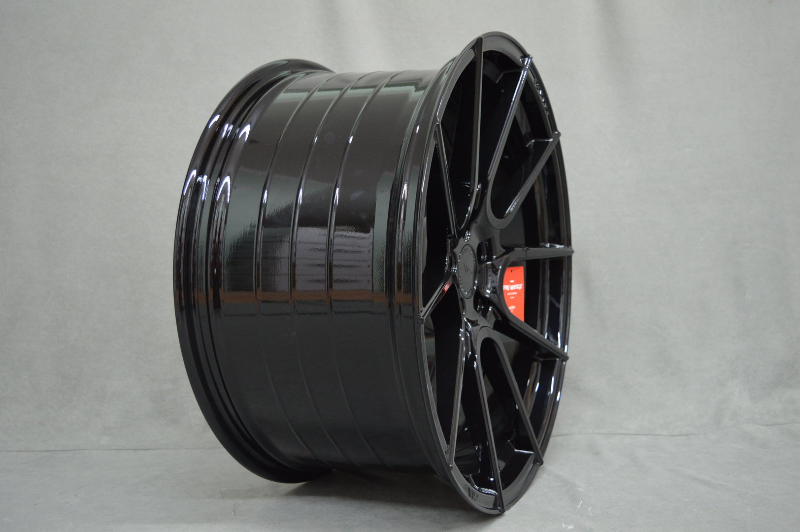 ISPIRI FFR6 21'' 10,5J ET30 5x112 Corsa Black - obrazek 4