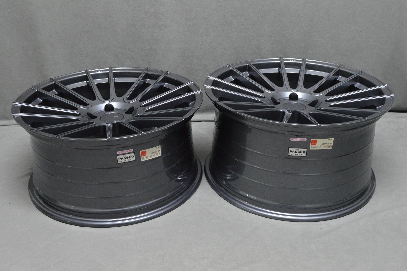 ISPIRI FFR8 20" 10J ET45 + 10,5J ET30 5x112 Carbon Graphite - obrazek 8