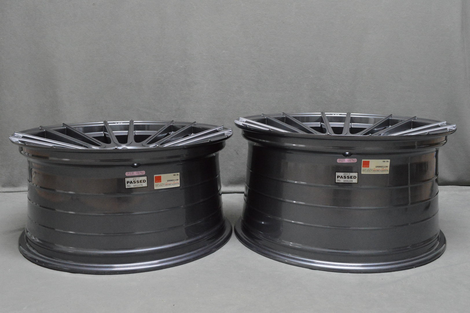 ISPIRI FFR8 20" 9J ET35 + 9,5J ET40 5x120 Carbon Graphite - obrazek 9