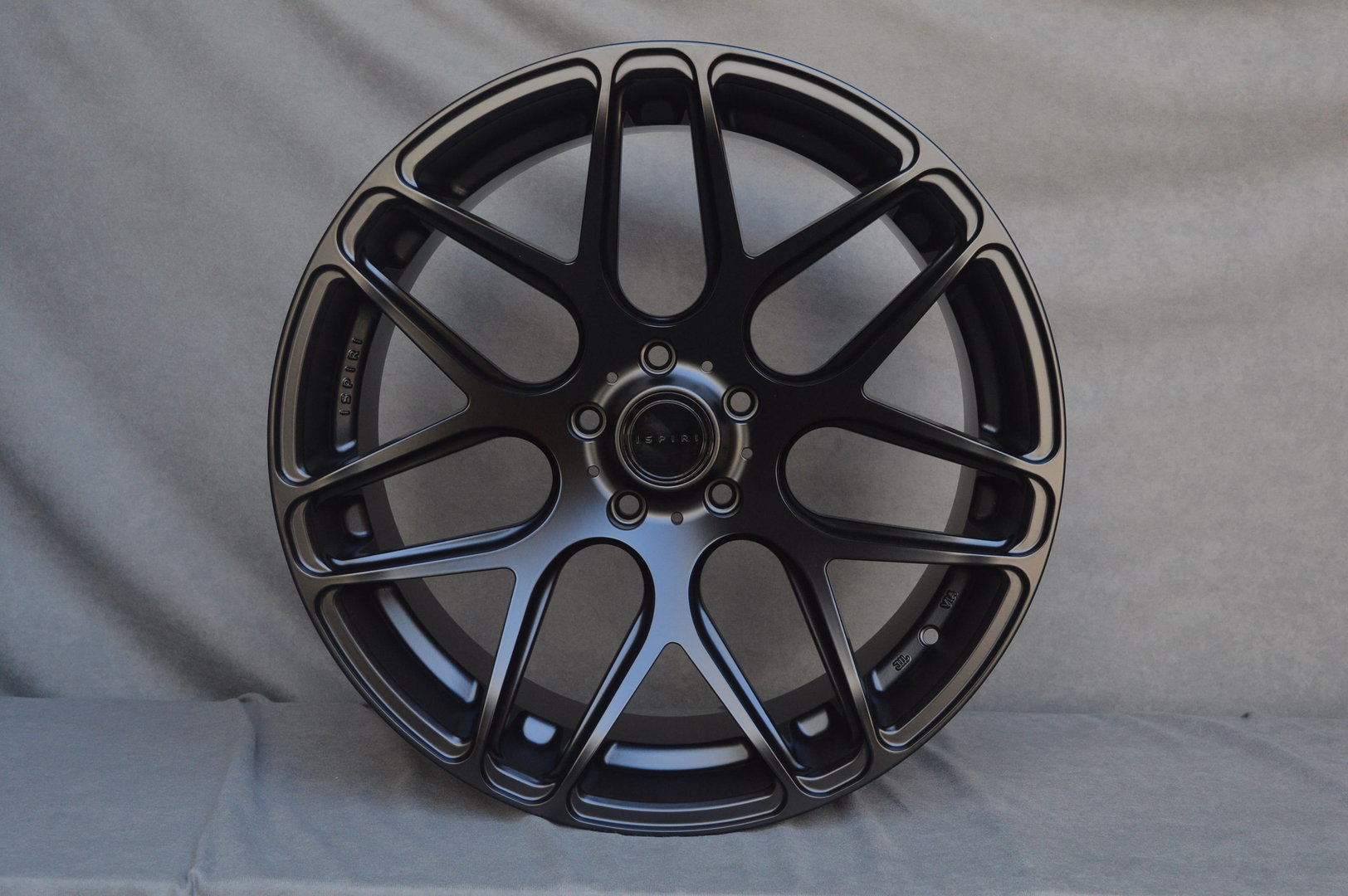 ISPIRI ISR10 19" 10J ET22 + 10J ET33 5x120 Matt Black - obrazek 2