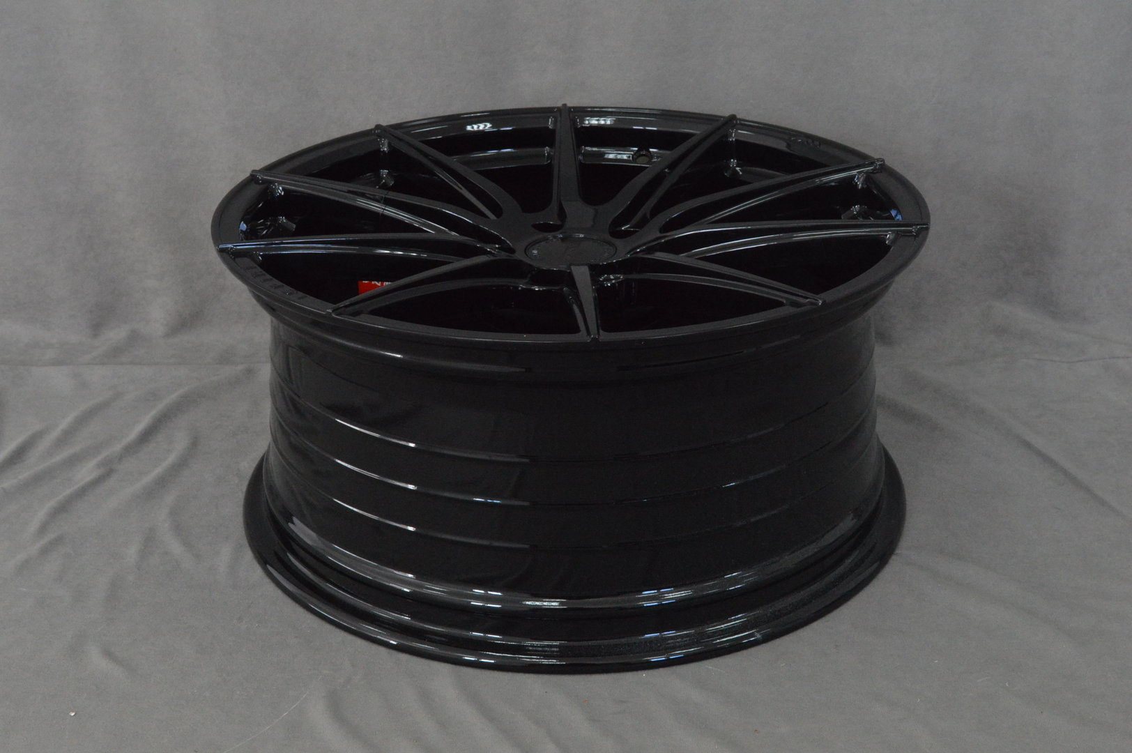 Ispiri FFR1 19'' 8,5J ET42 5x120 Corsa Black - obrazek 5