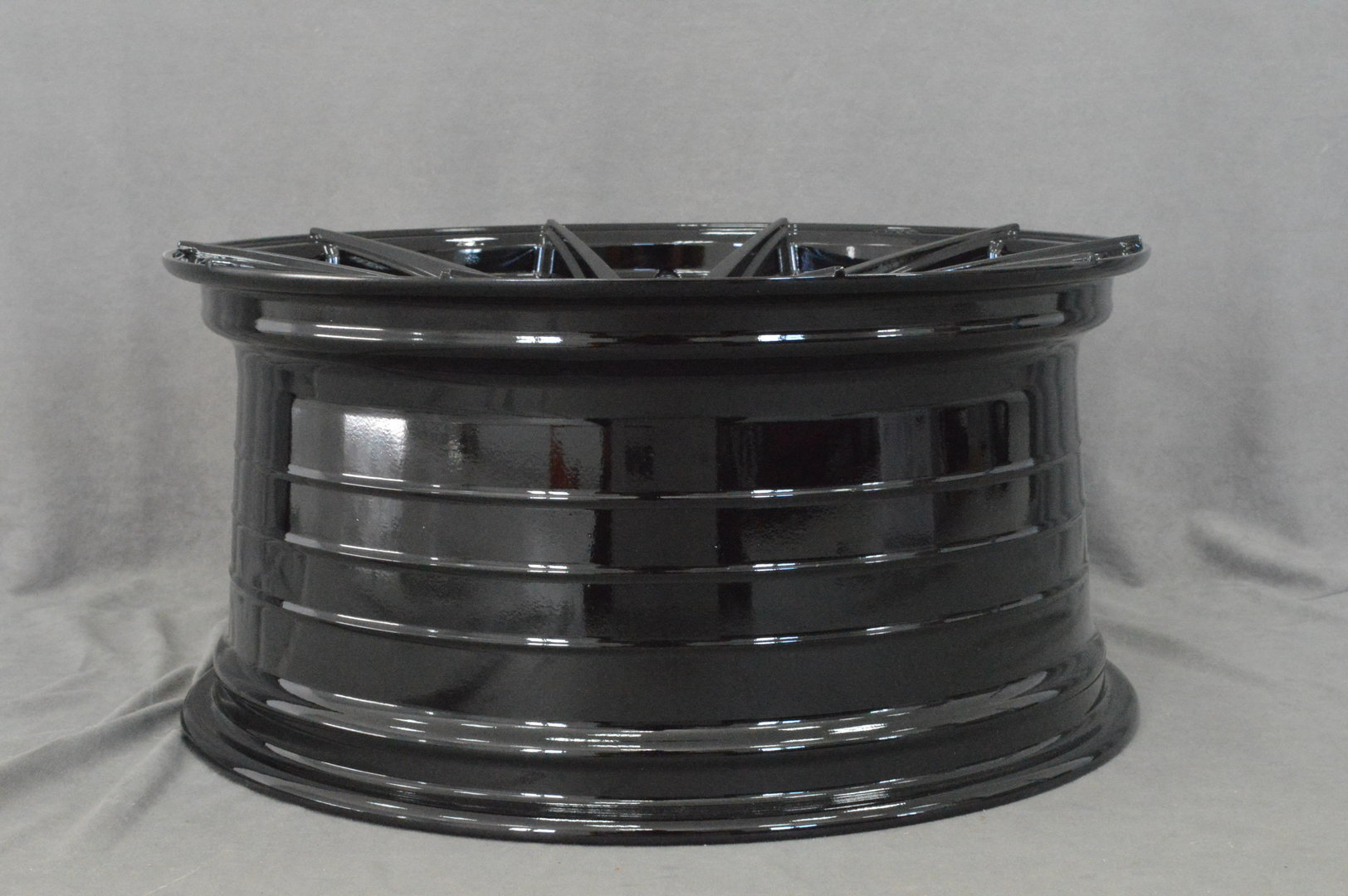 Ispiri FFR1 19'' 9J ET45 5x120 Corsa Black - obrazek 6