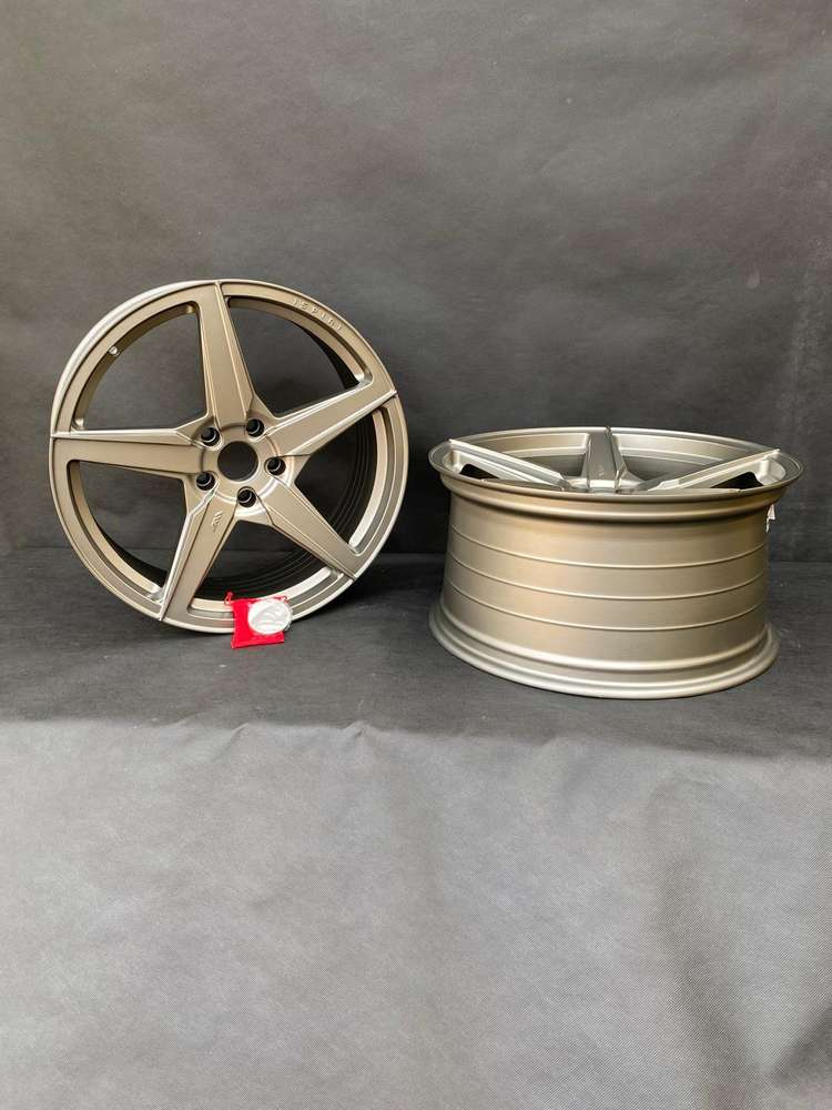 Ispiri FFR5 20" 8,5J ET35 5x120 + 20" 10J ET45 5x120 Matt Carbon Bronze