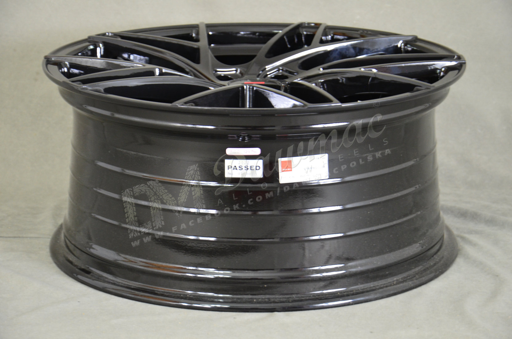 Ispiri FFRM 19" 8,5J ET37 + 9,5J ET45 5x112 Corsa Black - obrazek 7
