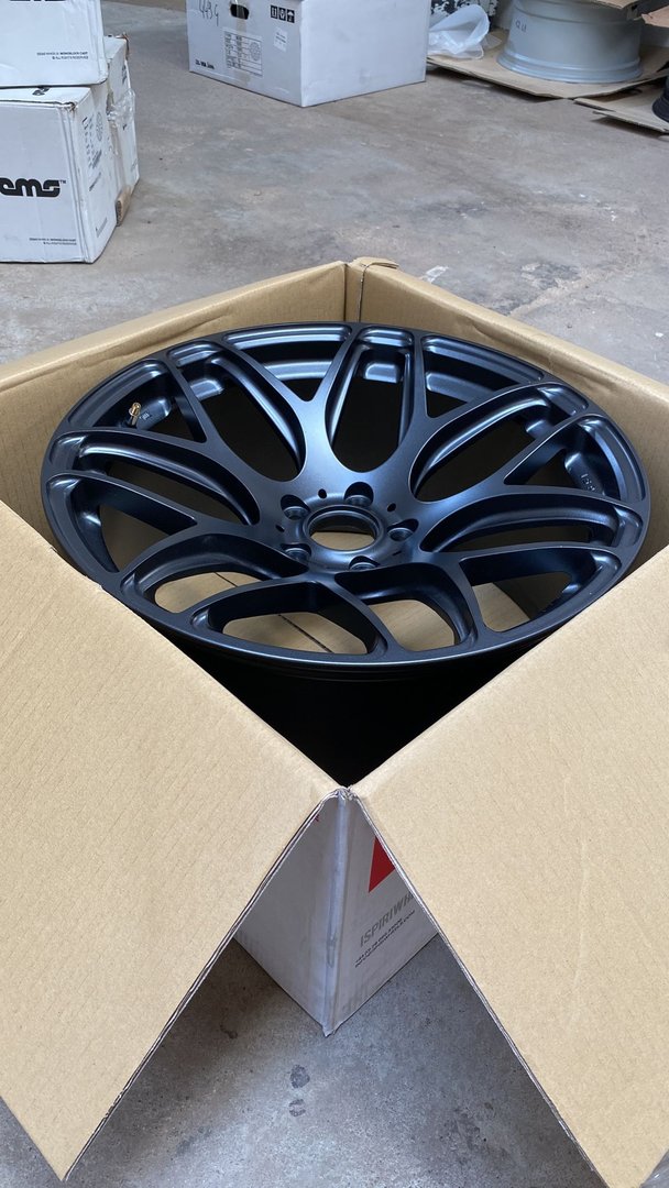 Ispiri ISR10 19" 10J ET32 5x112 Matt Graphite / 2 sztuki - obrazek 4