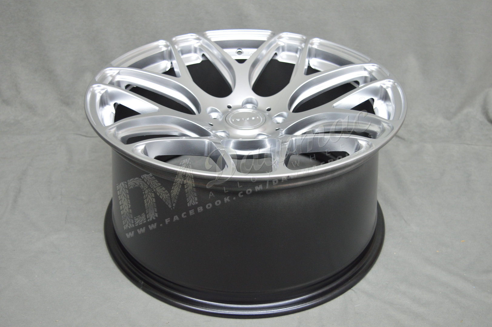 Ispiri ISR10 19" 9,5J ET33 + 9,5J ET43 5x120 Diamond Silver - obrazek 5