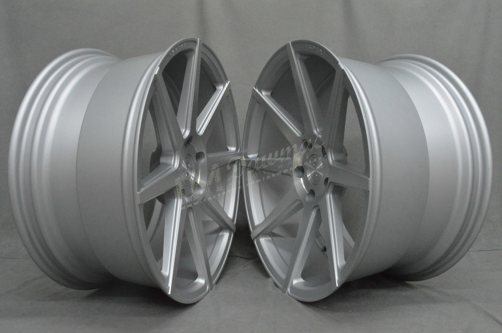 Ispiri ISR8 20" 9J ET35 + 10,5J ET35 5x120 Satin Silver Machined - obrazek 3