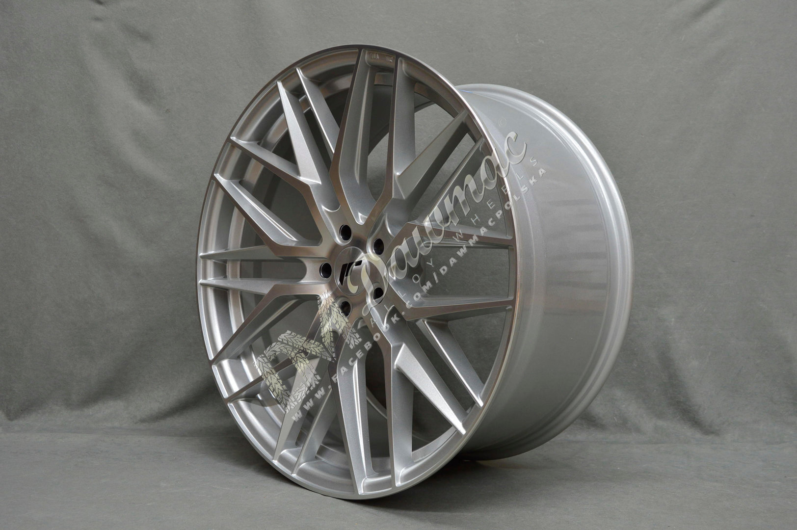 JAPAN RACING JR28 22'' 10,5 ET18 5x112 BLANK Silver Machined Face - obrazek 3