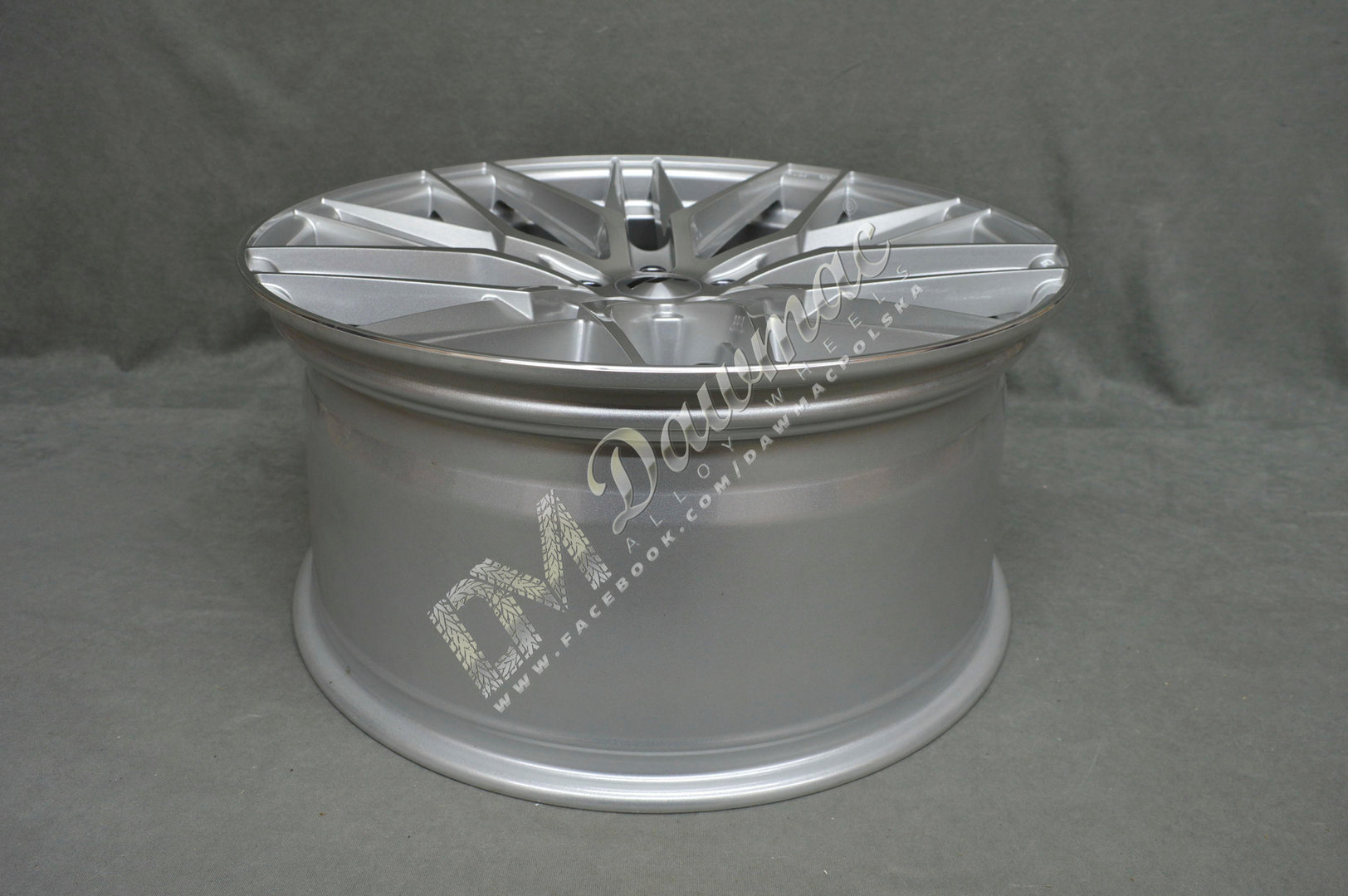 JAPAN RACING JR28 22'' 10,5 ET18 5x112 BLANK Silver Machined Face - obrazek 7