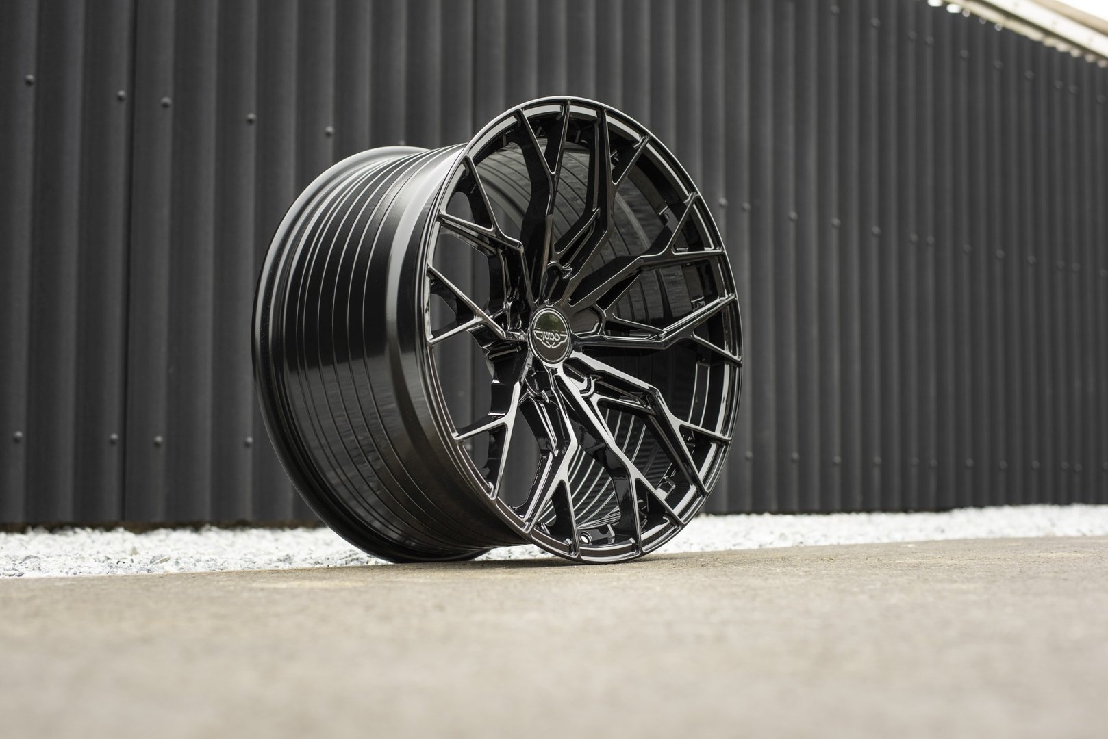 JUDD JSF1 21" 10,5J ET15-50 5x98-5x130 Gloss Black - obrazek 3