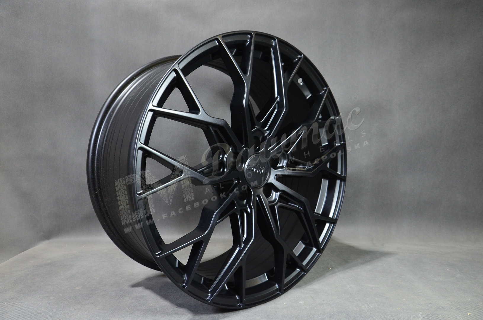 JUDD JSF1 22" 10,5J ET25-50 5x100-5x130 Satin Black - obrazek 3