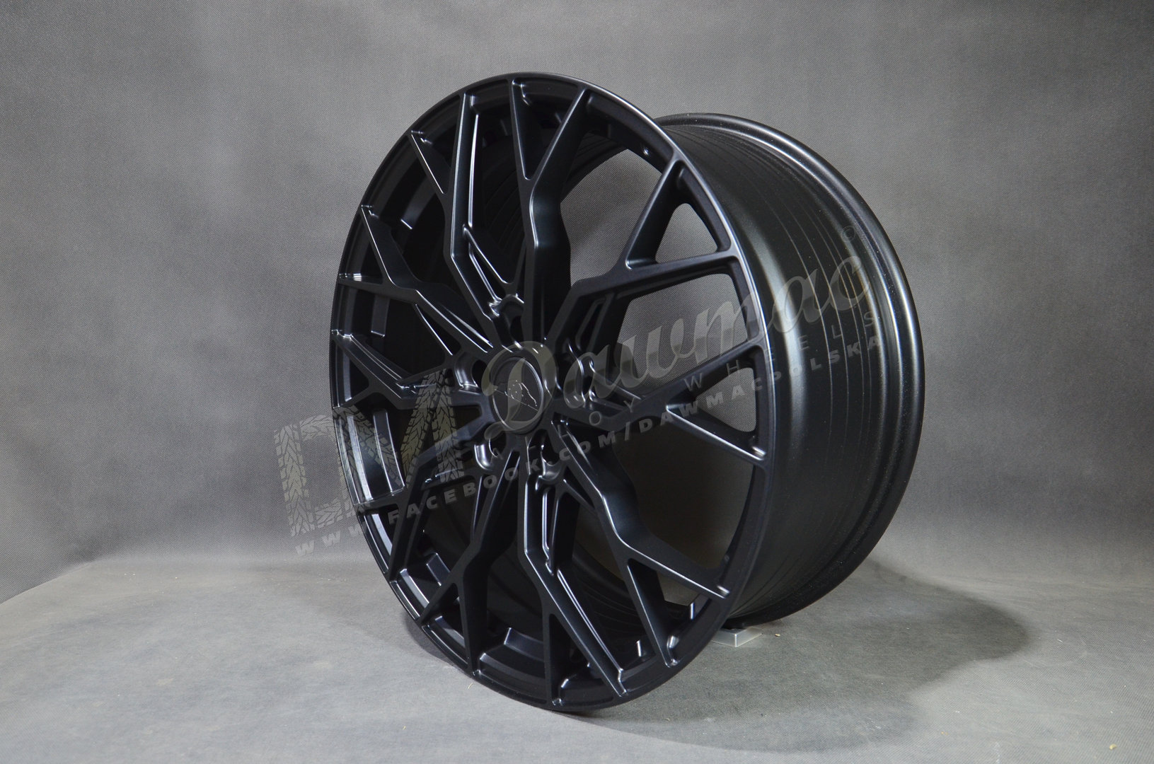 JUDD JSF1 22" 10,5J ET25-50 5x100-5x130 Satin Black - obrazek 4