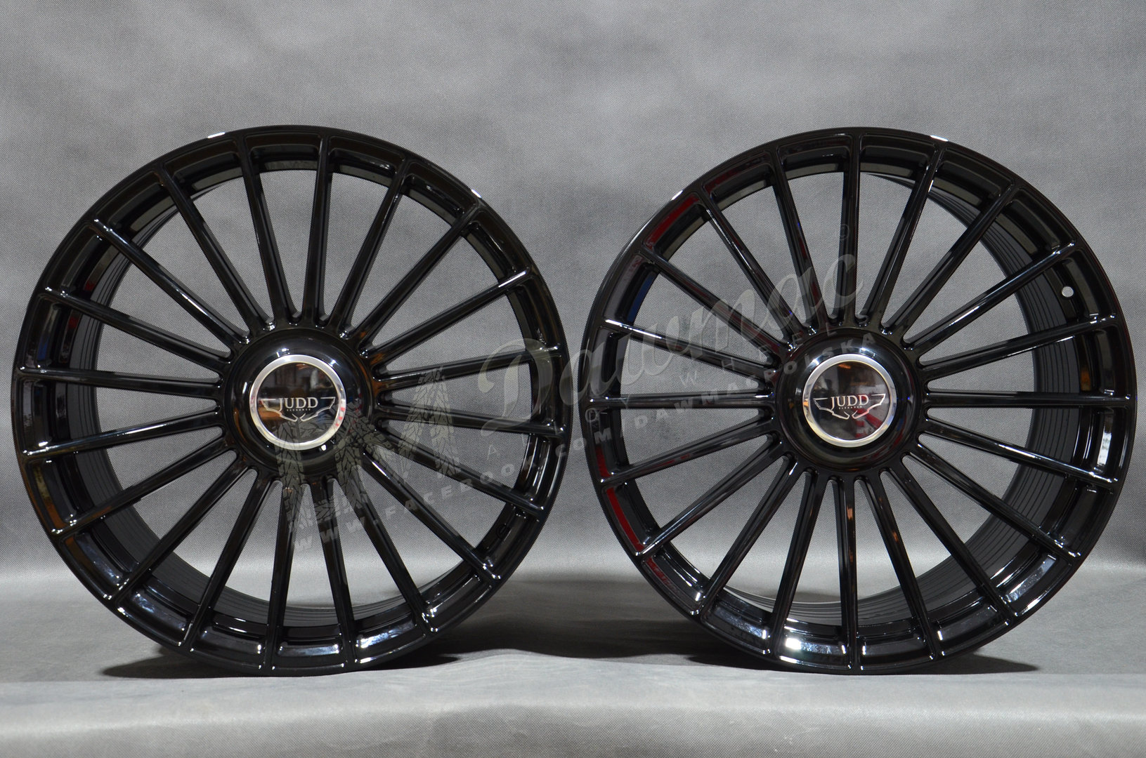 JUDD JSF8 22" 9,5J ET35-50 + 11J ET32-50 5x100-5x130 Gloss Black - obrazek 2