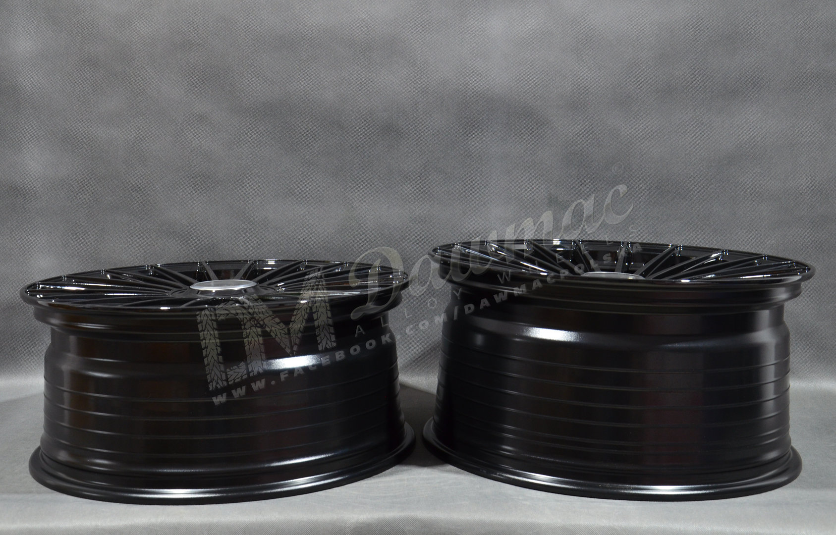 JUDD JSF8 22" 9,5J ET35-50 + 11J ET32-50 5x100-5x130 Gloss Black - obrazek 7