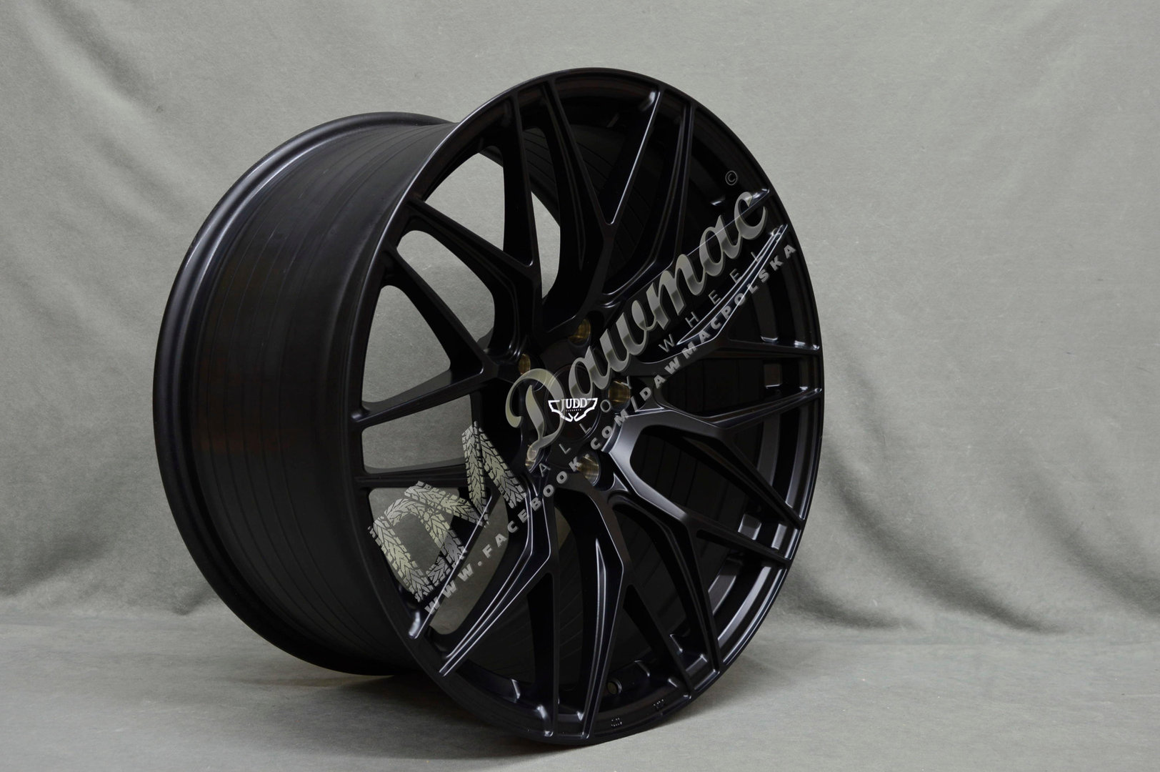 JUDD Model One 20" 8,5J ET25-45 + 10,5J ET25-ET45 5x108-5x130 Satin Black - obrazek 4