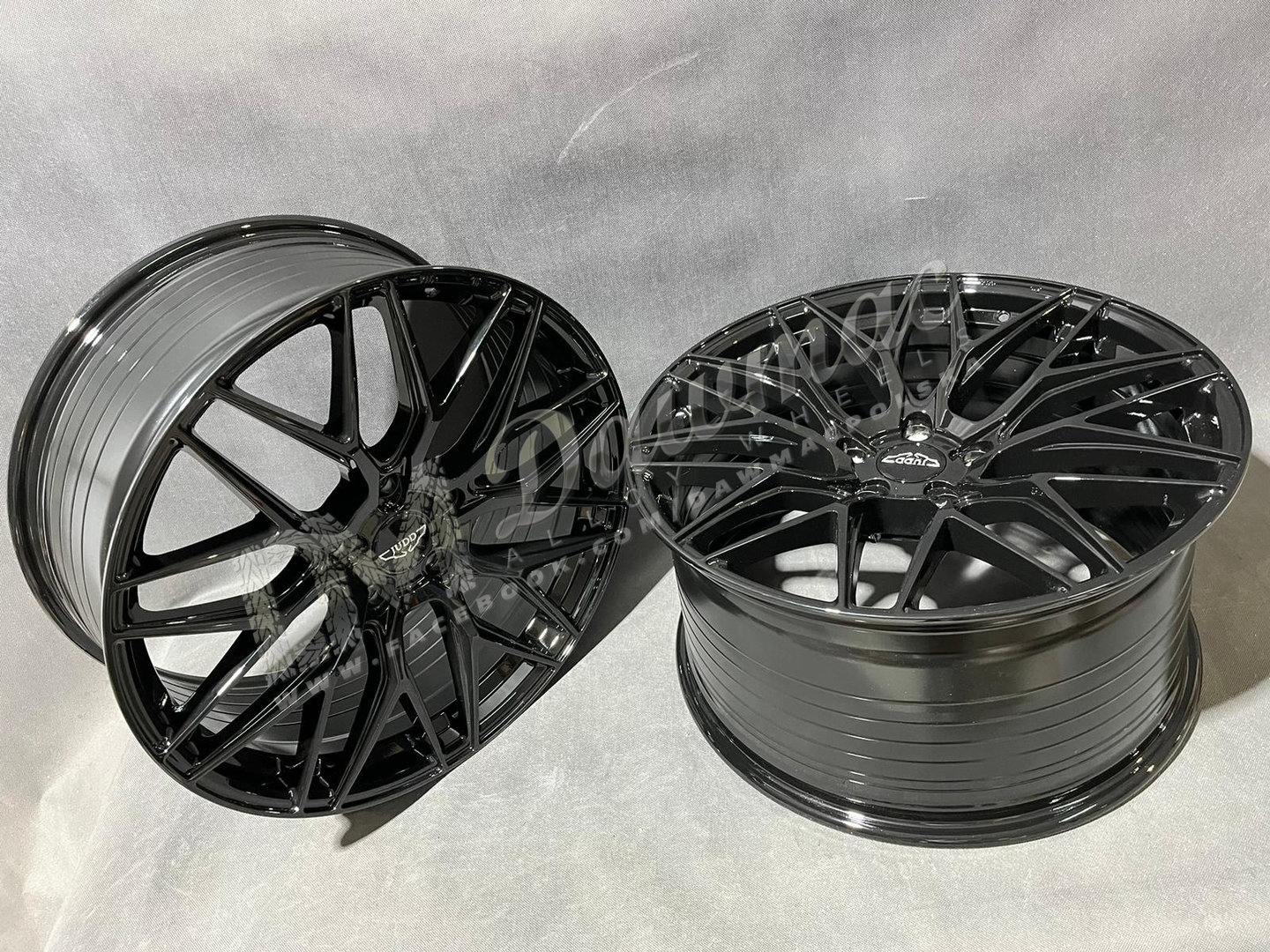 JUDD Model One 20" 8,5J ET25-45 + 10J ET23-ET45 5x100-5x130 Gloss Black - obrazek 2