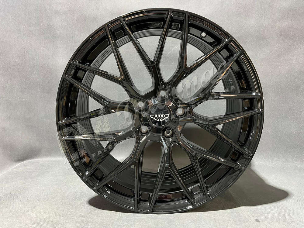 JUDD Model One 21" 11J ET22-55 5x108-5x130 Gloss Black