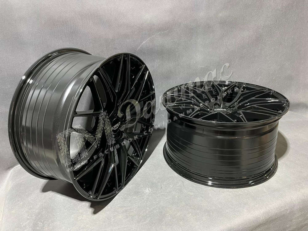 JUDD Model One 21" 9J ET18-45 + 10,5J ET15-45 5x100-5x130 Gloss Black