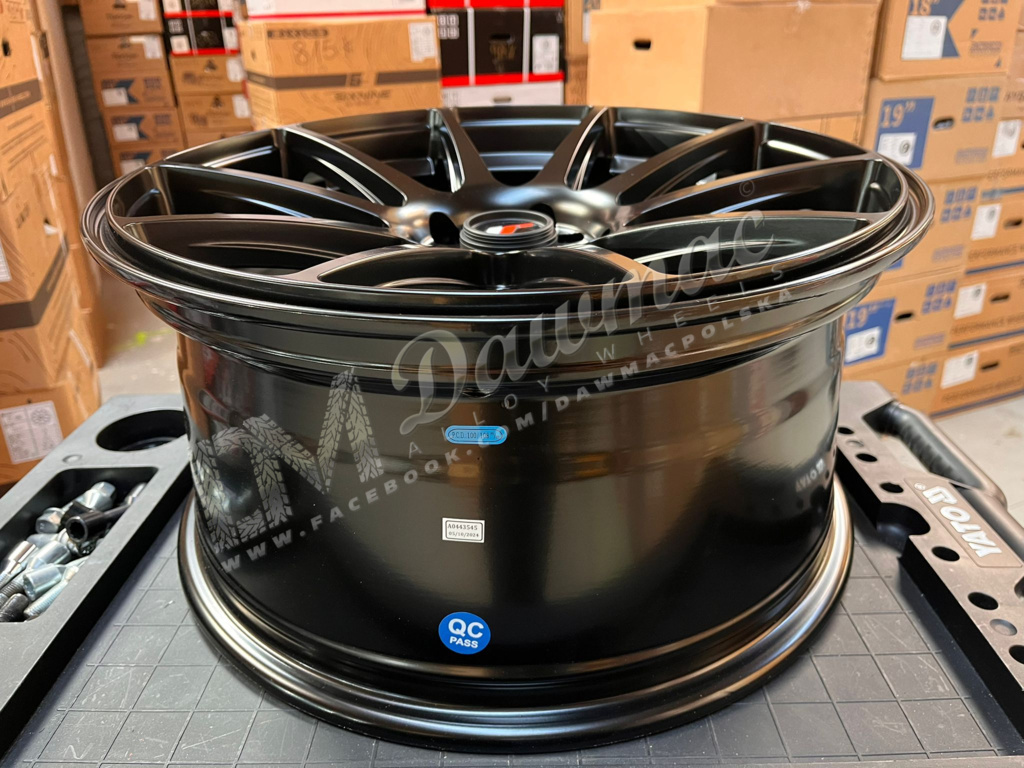 Japan Racing JR11 18" 8,5J ET35 5x100/5x108 Matt Black - obrazek 5