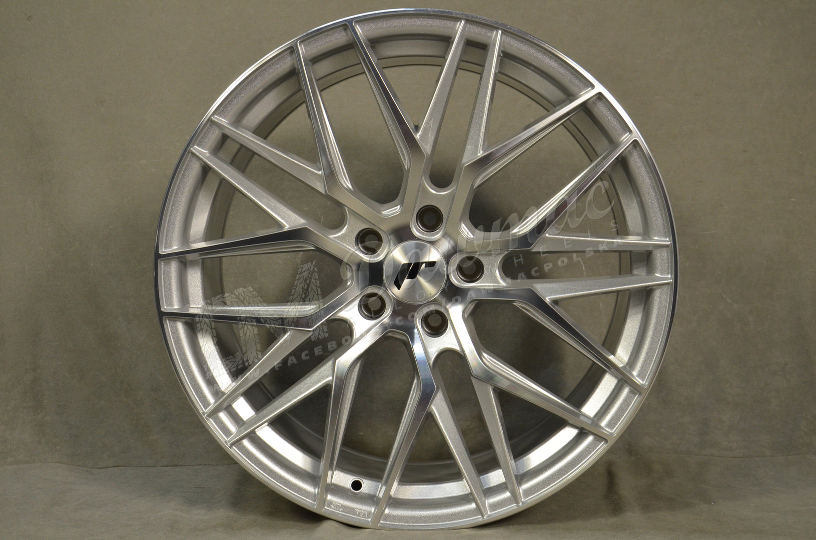 Japan Racing JR28 20" 8,5J ET35 5x120 Silver Machined Face - obrazek 2
