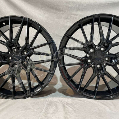 Japan Racing JR38 19" 8J ET35 + 9J ET40 5x120 Gloss Black