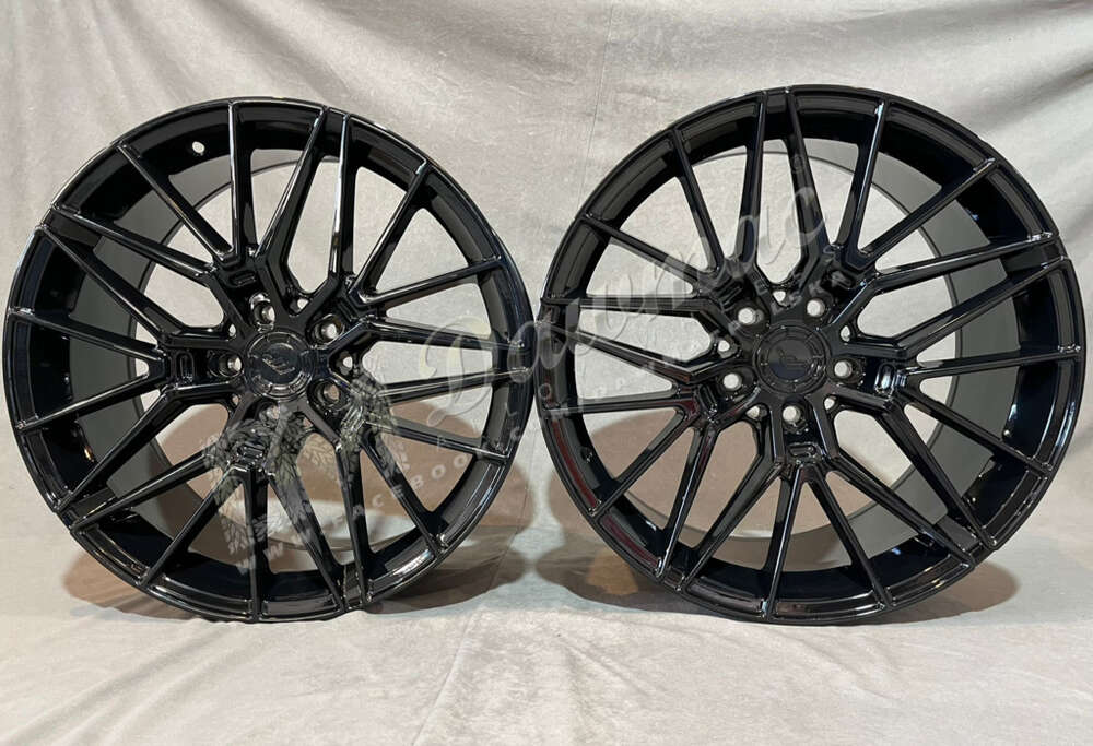 Japan Racing JR38 19" 8J ET35 + 9J ET40 5x120 Gloss Black