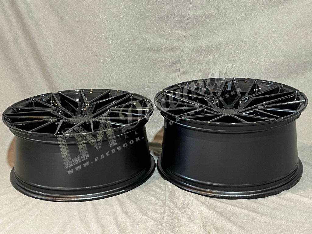 Japan Racing JR38 19" 8J ET35 + 9J ET40 5x120 Gloss Black - obrazek 6