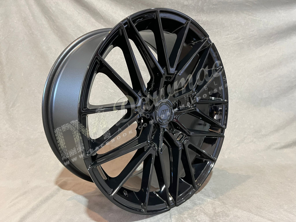 Japan Racing JR38 19" 8,5J ET40 5x112 Gloss Black - obrazek 3