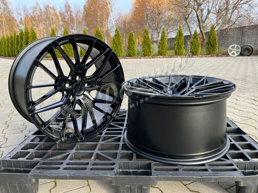 Japan Racing JR38 20" 9,5J ET40 + 10,5J ET35 5x112 Gloss Black - obrazek 6