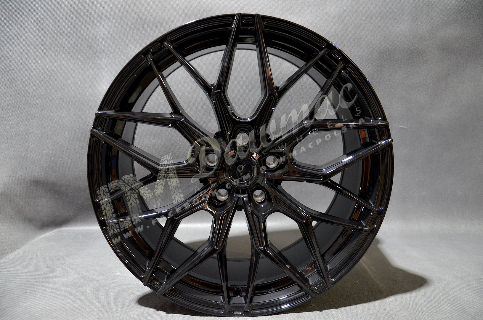 Japan Racing JR46 19" 8,5J ET45 5x112 Glossy Black - obrazek 2