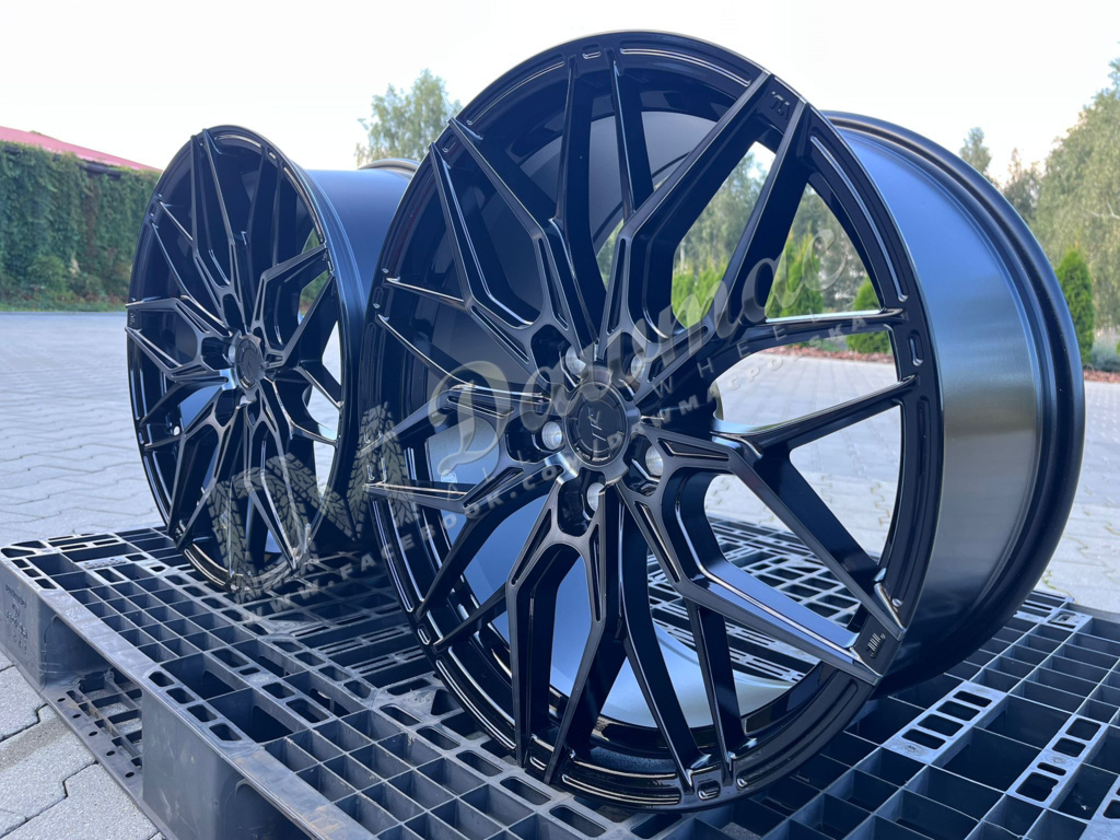 Japan Racing JR46 19" 8J ET38 + 9J ET43 5x112 Black Machined w/Tinted Face - obrazek 5