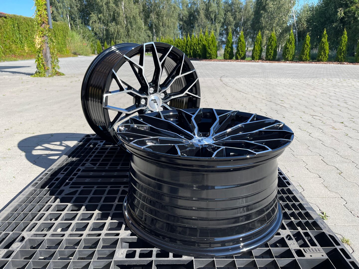 Japan Racing JR49 19" 8,5J ET25 + 9,5J ET35 5x112 72,6 Black Machined Face - obrazek 2