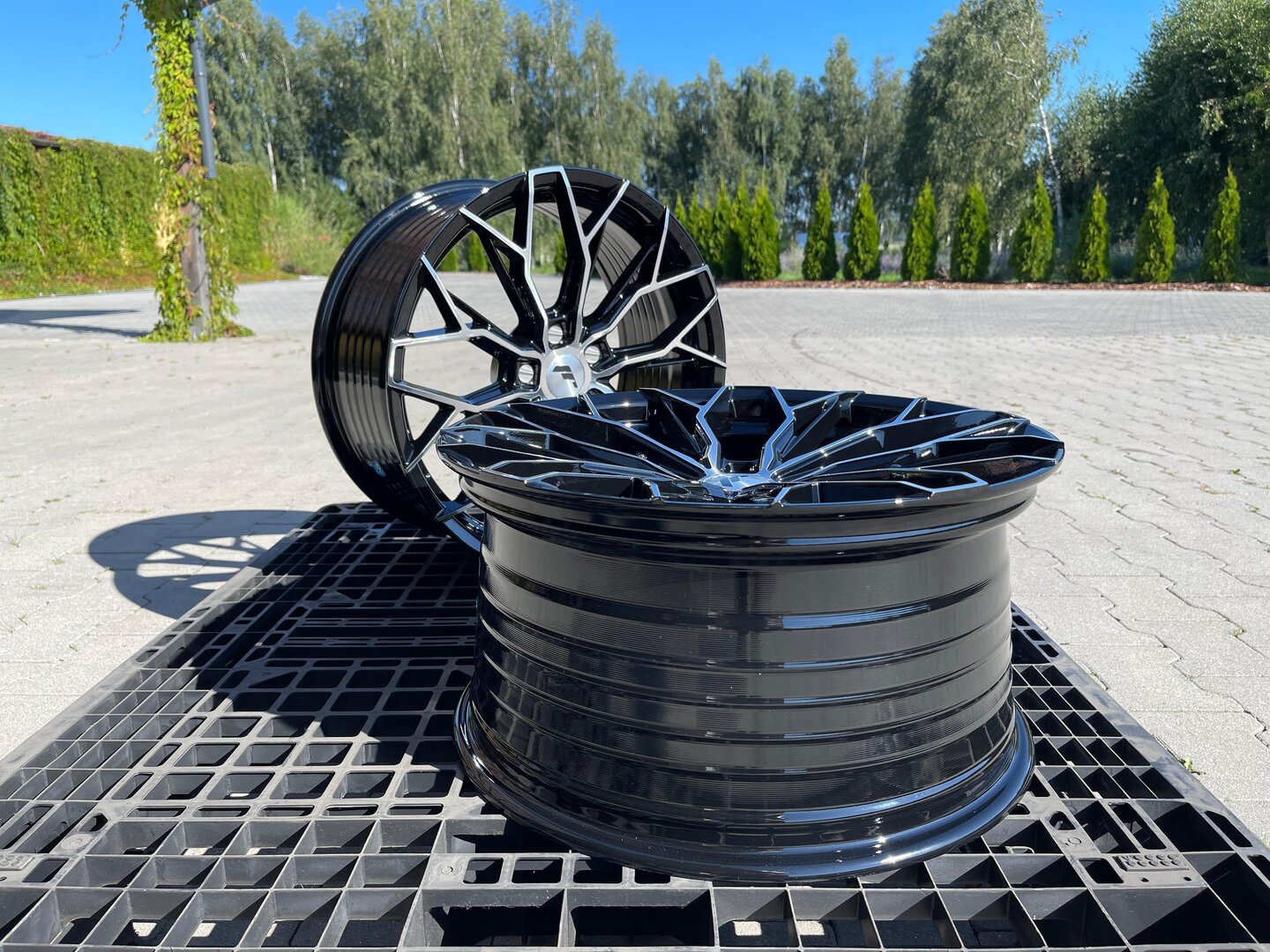 Japan Racing JR49 19" 8,5J ET25 + 9,5J ET35 5x112 72,6 Black Machined Face - obrazek 3