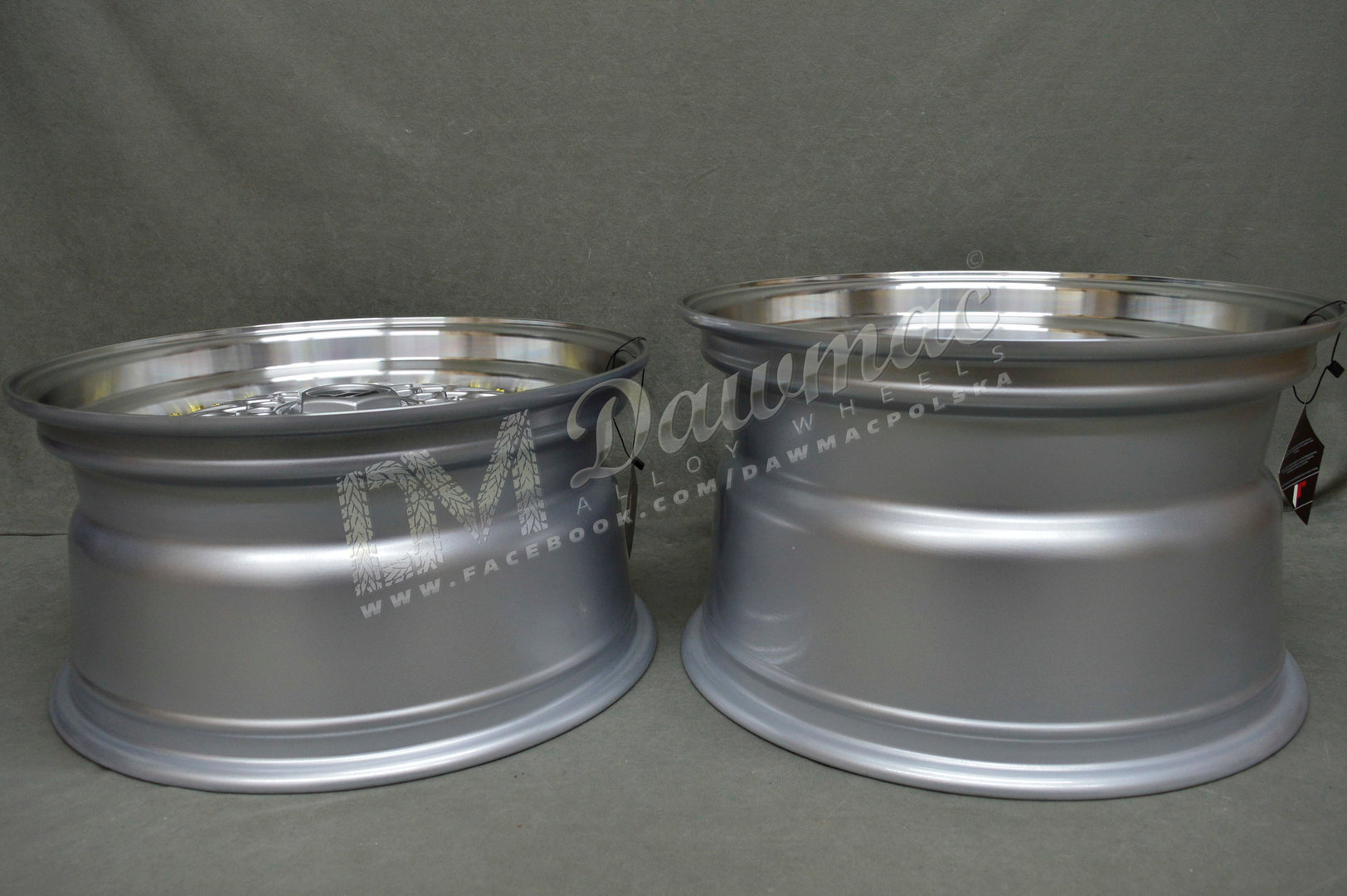 Japan Racing JR9 18" 8J ET35 + 9J ET40 5x112 Silver w/Machined Lip Gold Rivets - obrazek 8