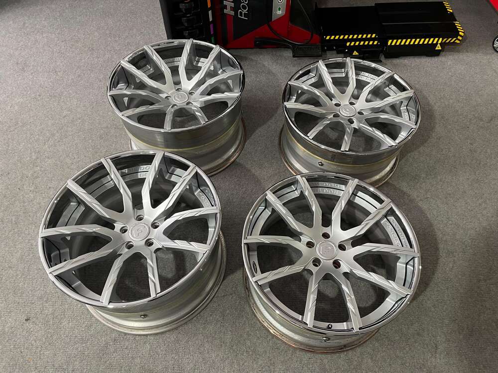 La Chanti The Don Forgiato 21" 10J ET22 + 12J ET33 5x112 Silver Polished Lip