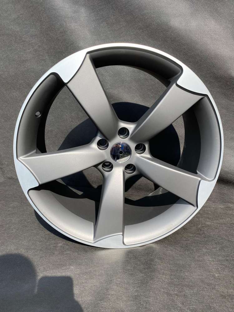 MODEL:510 20" 9J ET35 5x112 Satin Grey Polished Lips