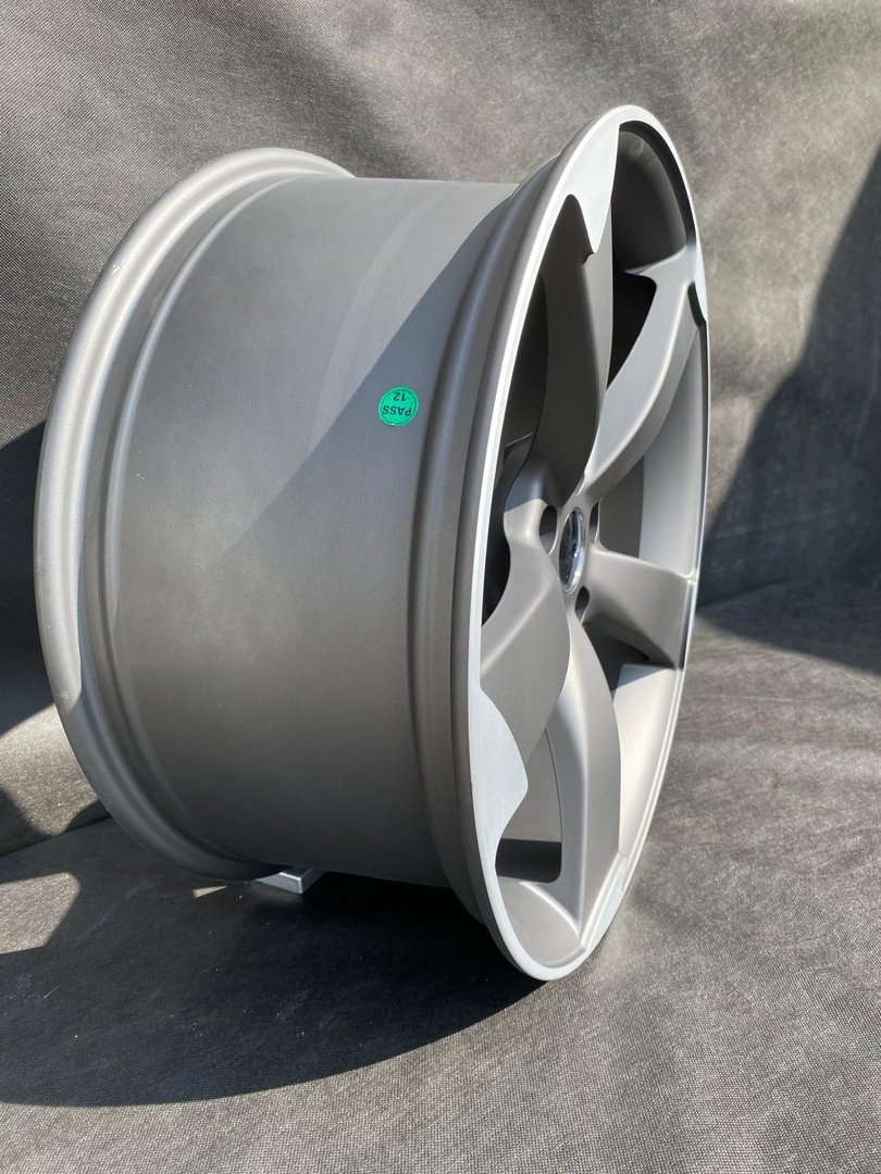 MODEL:510 20" 9J ET35 5x112 Satin Grey Polished Lips - obrazek 4