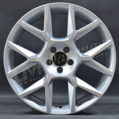 MODEL:625 18" 8J ET35 5x100 Silver