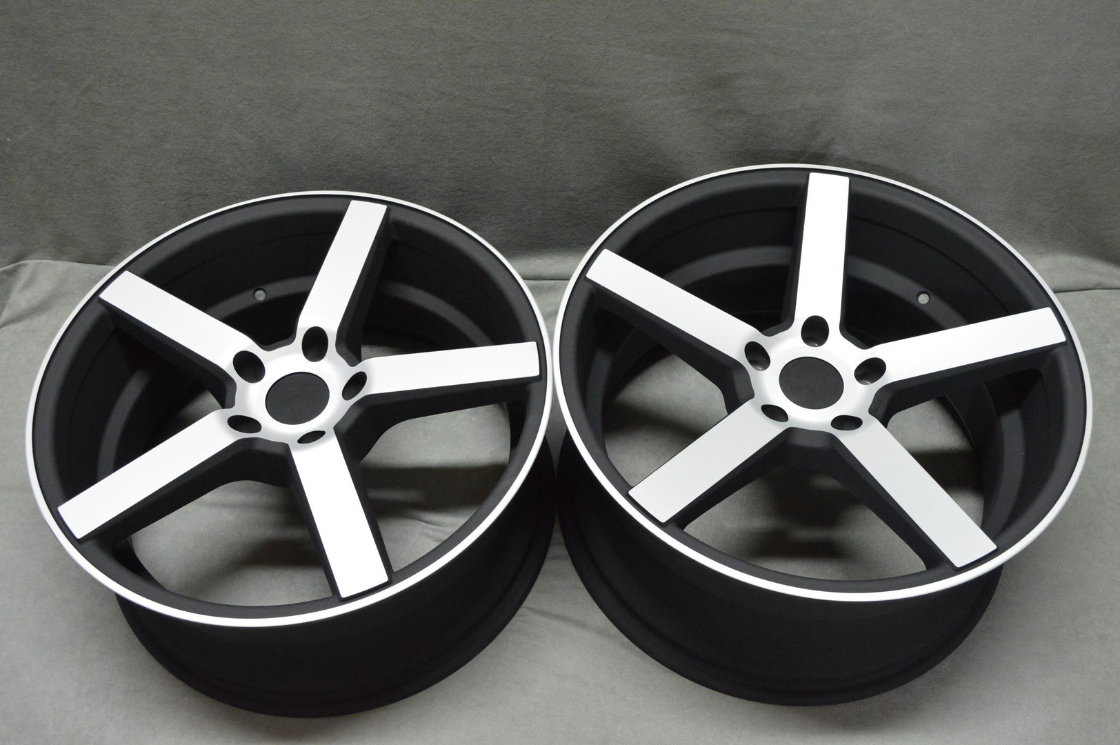 MODEL:972 19" 8,5J ET35 + 9,5J ET35 5x120 BFM - matt - obrazek 6