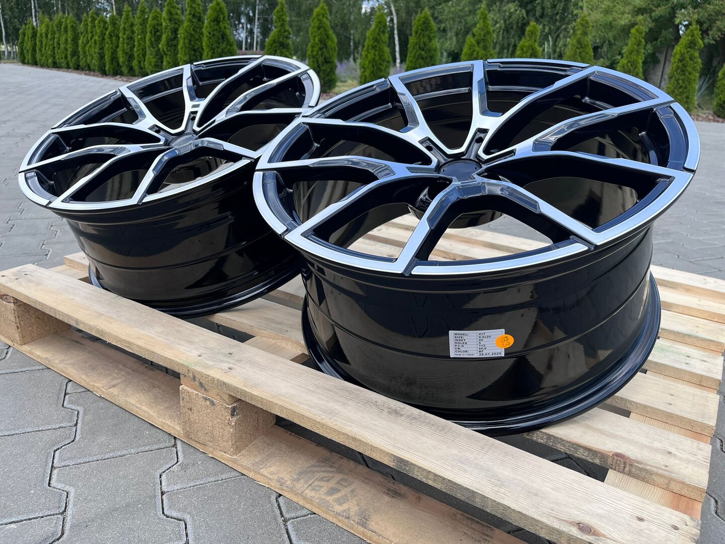 Model: 356/357 19" 8,5J ET30 + 9,5J ET44 5x112 BF - obrazek 6