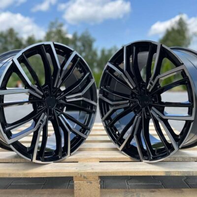 Model: 379/380 19" 8,5J ET30 + 9,5J ET40 5x120 BFP