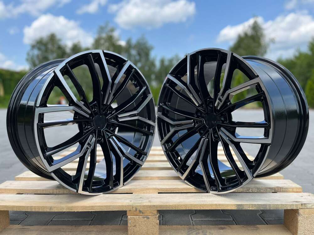 Model: 379/380 19" 8,5J ET30 + 9,5J ET40 5x120 BFP