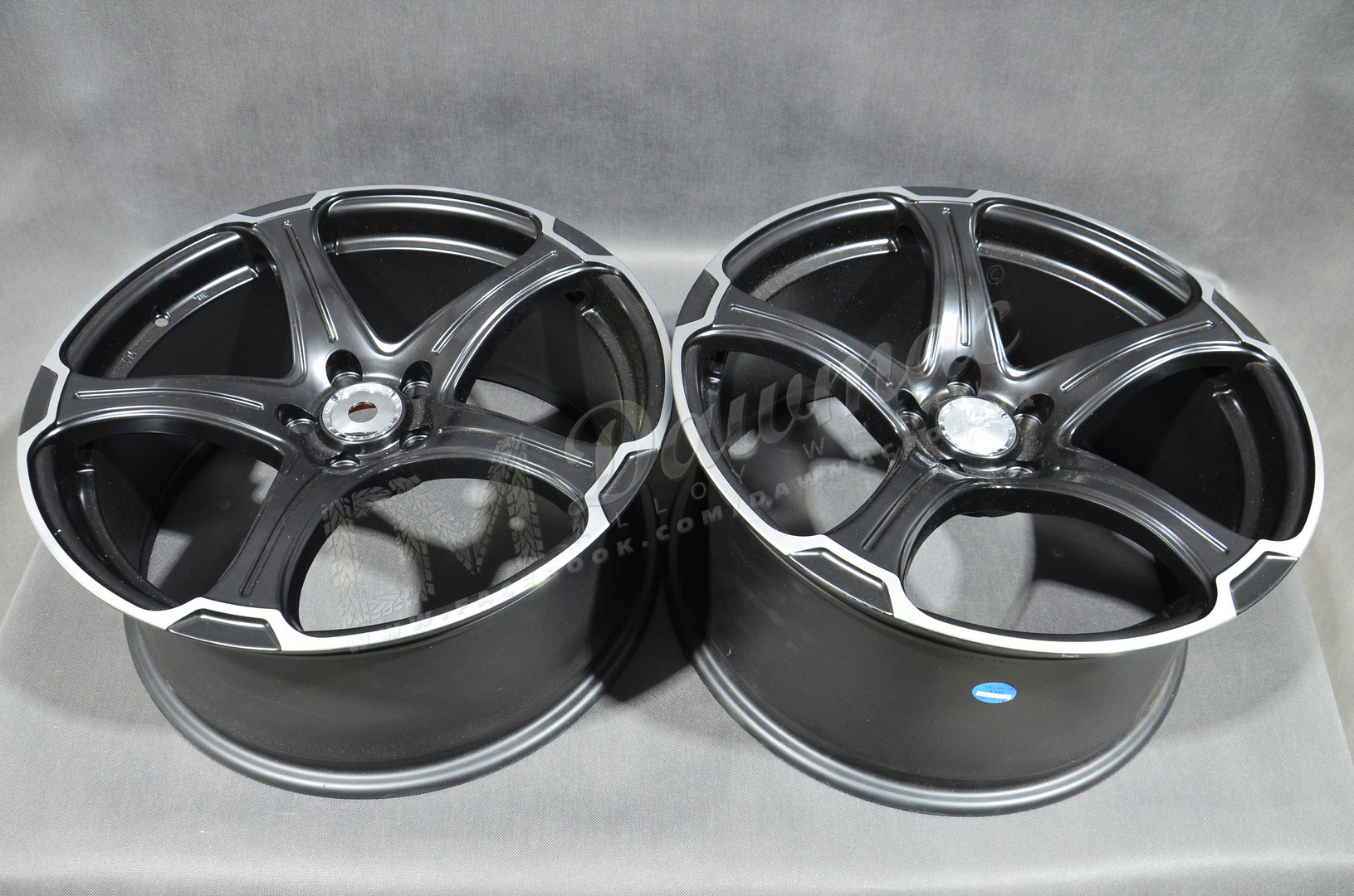 Model: 899 19" 8,5J ET37 + 9,5J ET35 5x114,3 Matt Black Machined - obrazek 6